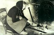 Entretien du feu (adoubà les tisous) - vers 1955
