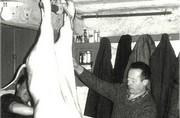 Le cochon est pendu au plafond - 1962