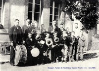 Norgeat - Fanfare de l\'instituteur Casimir Truel (à droite) vers 1900